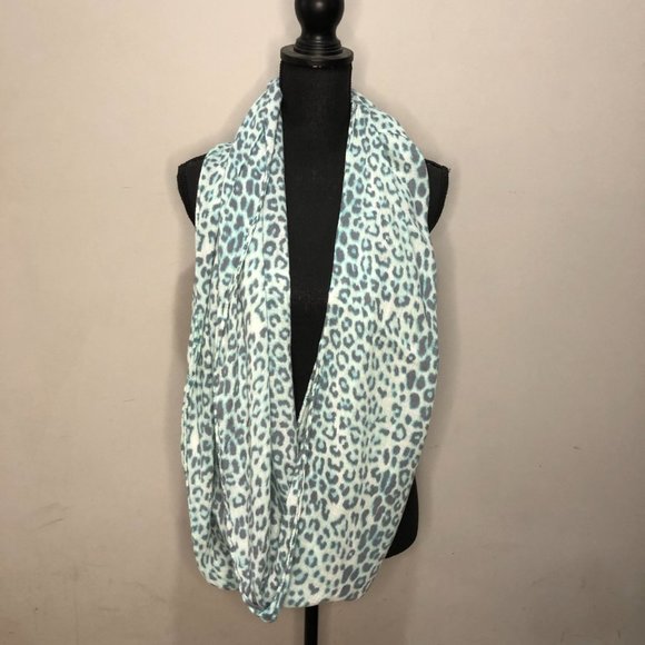 Express Leopard Print Infinity Scarf Blue Onesize - Picture 2 of 5